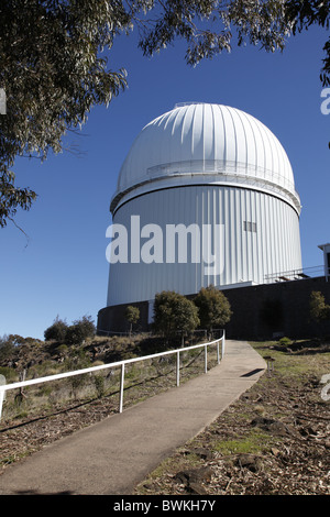 Australia, New South Wales, Coonabarabran, Siding Spring Observatory, Astronomy and Astrophysics Telescope Dome Stock Photo