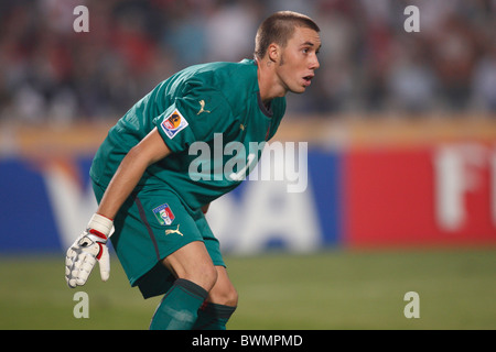 Italy goalkeeper Vincenzo Fiorillo in action during a FIFA U-20 World Cup Group A match against Egypt October 1, 2009 Stock Photo