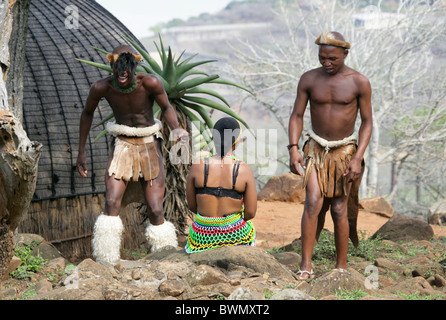 Zulu maiden dress hi-res stock photography and images - Alamy