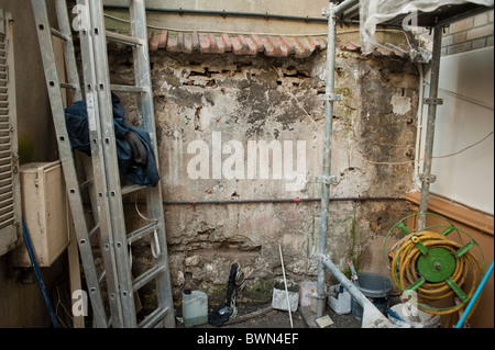 Pa-ris, France, Residential Architecture, Apartment Buildings, old wall, bad condition Stock Photo
