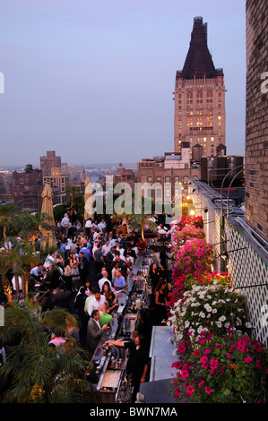 230 FIFTH, roof top bar on Fifth Avenue, with views Empire State