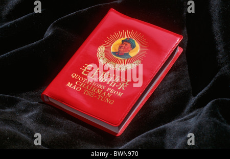 China Asia Red Book Quotations From Chairman Mao Tse Tung Maoism Asia Stock Photo