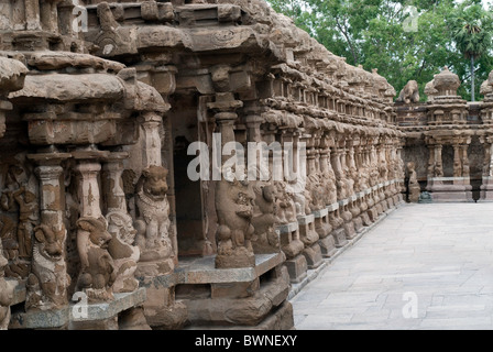 The Kailasanatha temple was built by the Pallavas in the early 8th century CE. in Kanchipuram ;kancheepuram ,Tamil Nadu, India. Stock Photo