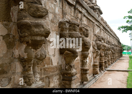 The Kailasanatha temple was built by the Pallavas in the early 8th century CE. in Kanchipuram ;kancheepuram ,Tamil Nadu, India. Stock Photo