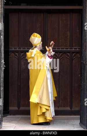 Dr Rowan Williams, 104th archbishop and Head of the Church of England, enthronement tradition at Canterbury Cathedral Stock Photo