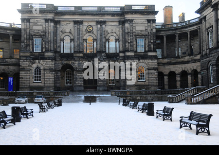 Law Faculty Old College Edinburgh university Winter Snow Blue Sky Stock Photo