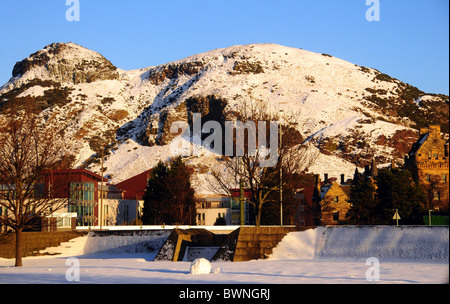 Arthur's Seat in snow as seen from Pollock Halls Edinburgh University Stock Photo