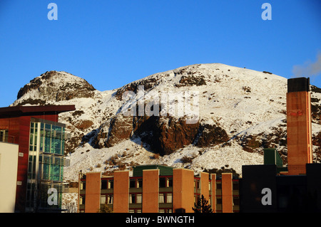 Arthur's Seat in snow as seen from Pollock Halls Edinburgh University Stock Photo