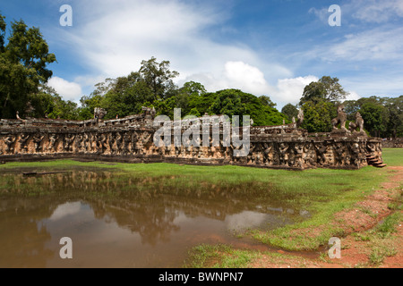 Elephants Terrace of Royal Palace, Angkor Thom, Angkor, UNESCO World Heritage Site, Cambodia, Indochina, Southeast Asia, Asia Stock Photo