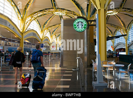 Starbucks Coffee at Ronald Reagan National Airport, Washington DC Stock Photo