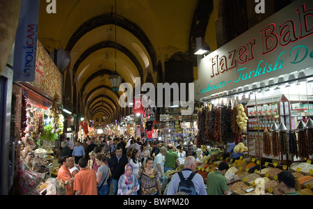 TURKEY Istanbul Sultanahmet The Spice Bazaar or Egyptian Bazaar, one of the oldest bazaars in the city Stock Photo