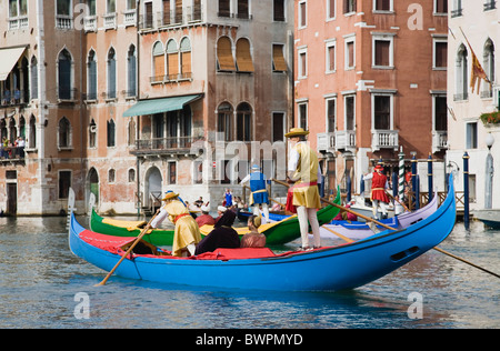 ITALY Veneto Venice Participants in Regatta Storico historical annual gondola regatta on Grand Canal wearing traditional costume Stock Photo