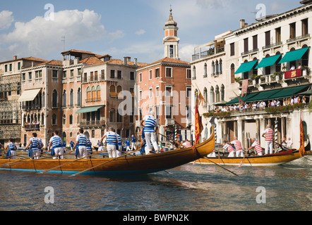 ITALY Veneto Venice Participants in Regatta Storico historical annual gondola regatta on Grand Canal wearing traditional costume Stock Photo