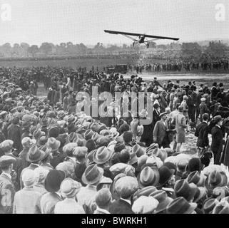 CHARLES LINDBERGH (1902-1974)  arrives at Le Bourget, France after his solo non-stop flight from New York 21 May 1927 Stock Photo