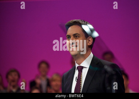 Ed Miliband takes the stage behind a teleprompter to address delgates with his leader's speech during the Labour Party Stock Photo