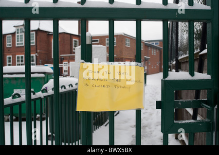 School Closed Due To Bad Weather, London 2 December 2010 Stock Photo