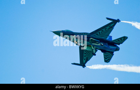 Belgian F-16A F16 Eastbourne Airbourne Airshow Air Show in flight undercarriage down Stock Photo