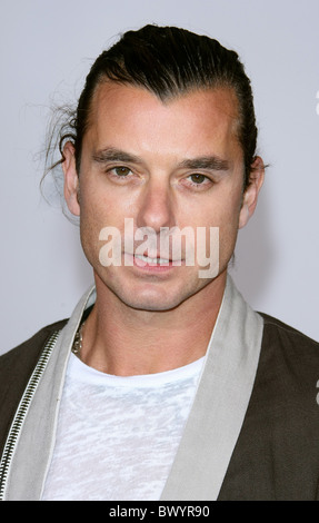 GAVIN ROSSDALE 2010 AMERICAN MUSIC AWARDS ARRIVALS DOWNTOWN LOS ANGELES CALIFORNIA USA 21 November 2010 Stock Photo