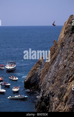 Acapulco Cliff jumpings cliffs coast Guerrero jump jumping La Quebrada ...