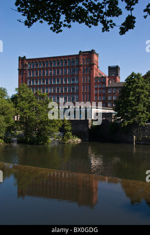 East Mill and River Derwent, Belper, Derbyshire, England Stock Photo