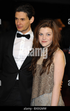 BEN BARNES & GEORGIE HENLEY THE CHRONICLES OF NARNIA - THE VOYAGE OF THE DAWN TREADER FILM PREMIERE LEICESTER SQUARE LONDON EN Stock Photo
