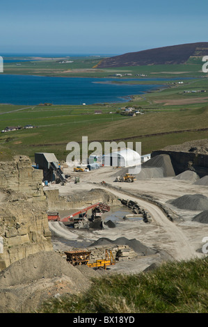 dh Finstown FIRTH ORKNEY Heddle Hill  Orkney stone quarry