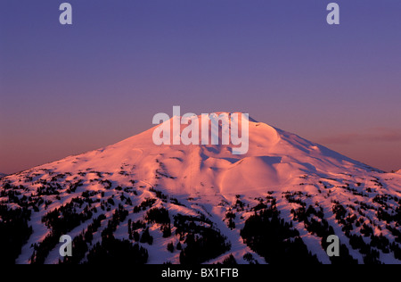 Cascade Mountains near Bend Central Oregon Oregon Sunrise Mount Bachelor USA America United States View fr Stock Photo