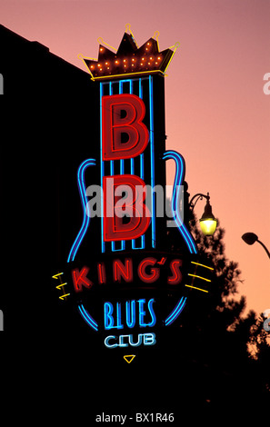 at night Beale Street blues federal railway King´s Memphis music neon advertisement night shield sign Tenn Stock Photo