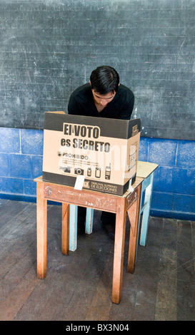 Municipal elections citizen voting Costa Rica December 2010 Stock Photo