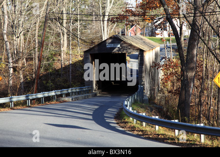 Historic covered bridge in Kent CT Stock Photo - Alamy