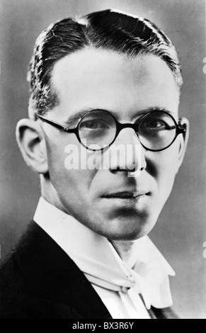 HENRY HALL UK bandleader (18981989 Stock Photo Alamy