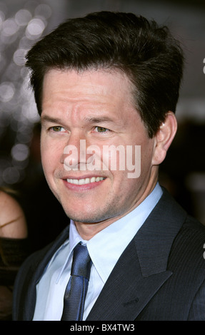 MARK WAHLBERG THE FIGHTER LOS ANGELES PREMIERE HOLLYWOOD LOS ANGELES CALIFORNIA USA 06 December 2010 Stock Photo