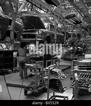 Car factory - Skoda 1000 MB assembly line. Mlada Boleslav, Czechoslovakia 1966. (CTK Photo / Oldrich Picha) Stock Photo