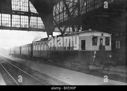 Prague 1933, Wilson Train Station, Diesel powered train called 'Blue Arrow.' Stock Photo