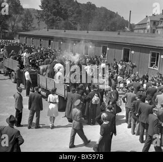 Sudeten Germans on their way to a railway station in Liberec in former Czechoslovakia to be transfered to Germany in July 1946. Stock Photo