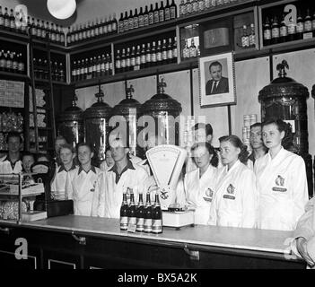 Czechoslovakia, Prague - 1949. 'Pramen' food store is run by young members of Czechoslovak  Youth Union. CTK Vintage Photo Stock Photo