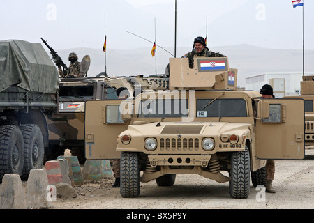 Convoy protection by Croatian soldiers in Camp Marmal, Mazar-e Sharif, Afghanistan Stock Photo