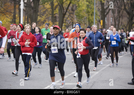Annual Thanksgiving 'Turkey Trot' 5 mile run in Prospect Park, Brooklyn, New York Stock Photo