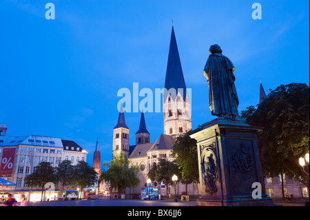 Bonn Cathedral (Bonner Munster) (Bonn Minster), Bonn, North Rhineland Westphalia, Germany, Europe Stock Photo