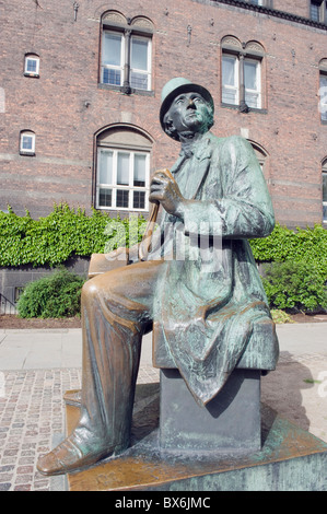 Hans Christian Andersen statue, Copenhagen, Denmark, Scandinavia, Europe Stock Photo