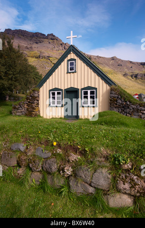 Hofskirkja, turf-roofed church built 1884, last church to be built in the old style and one of the six remaining, Hof, Iceland Stock Photo