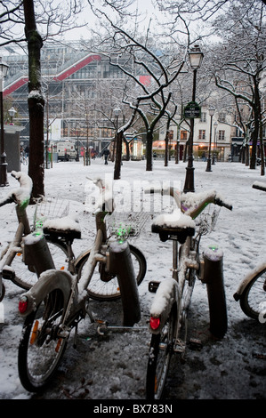 Paris; France, Snow Storm, Empty Street Scenes, Velib Bicycles on Town Square near Pompidou Center, streets of Paris