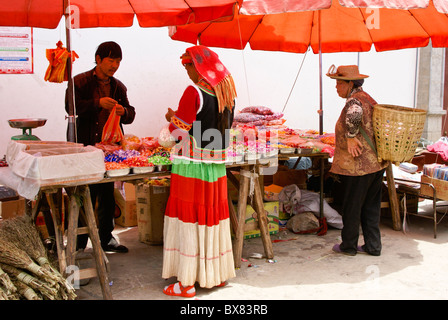 Women shopping in outdoor market, Shaxi, Jiangsu, China Stock Photo