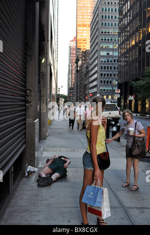 Homeless man in Manhattan, New York City Stock Photo - Alamy