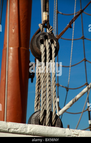 Detail view of running and standing rigging on a schooner (Tall ship) Stock Photo