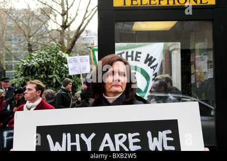Protester at the Julian Assange hearing at the City of Westminster Magistrates' Court Stock Photo