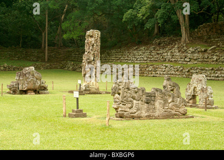 Stela and altars in the Sculpture Garden at the Mayan ruins of Copan, Honduras. Copan is a UNESCO World Heritage Site. Stock Photo