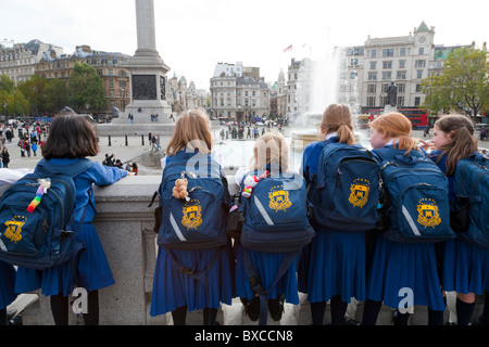 FORM, SCHOOL UNIFORMS, GIRLS, TRAFALGAR SQUARE,  LONDON, ENGLAND, GREAT BRITAIN Stock Photo