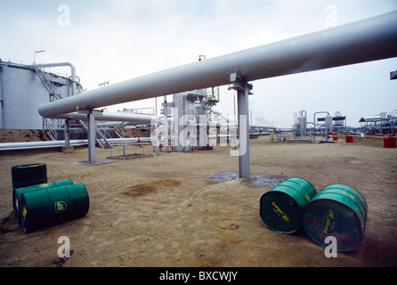 Burgan Kuwait First Stage Oil Refinery Pipe And BP Barrels Stock Photo