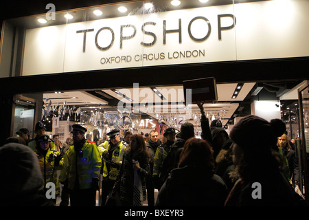 TOSHOP Oxford Circus London main entrance blocked by police during sit down demo Stock Photo